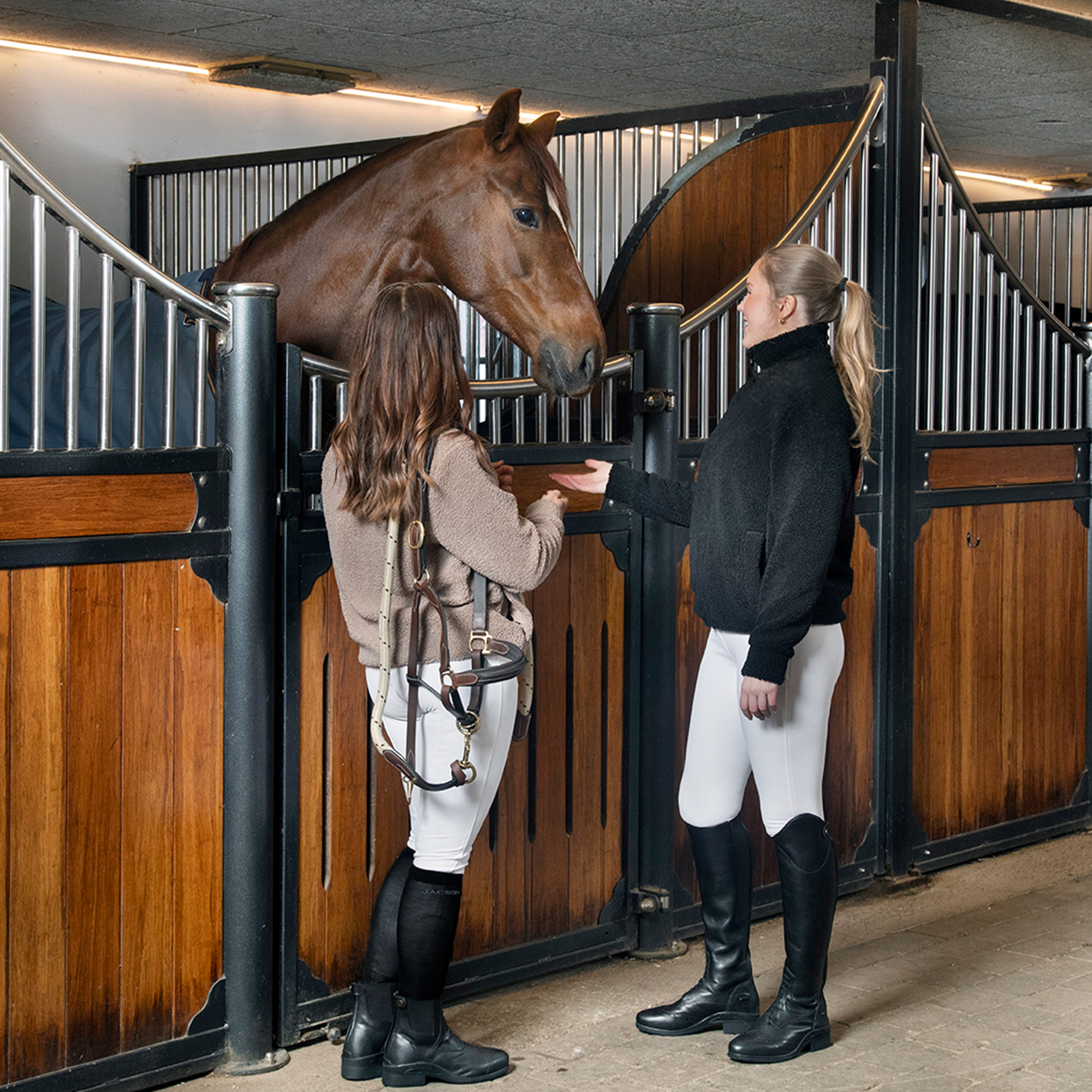 Elsa Teddyjacka Svart